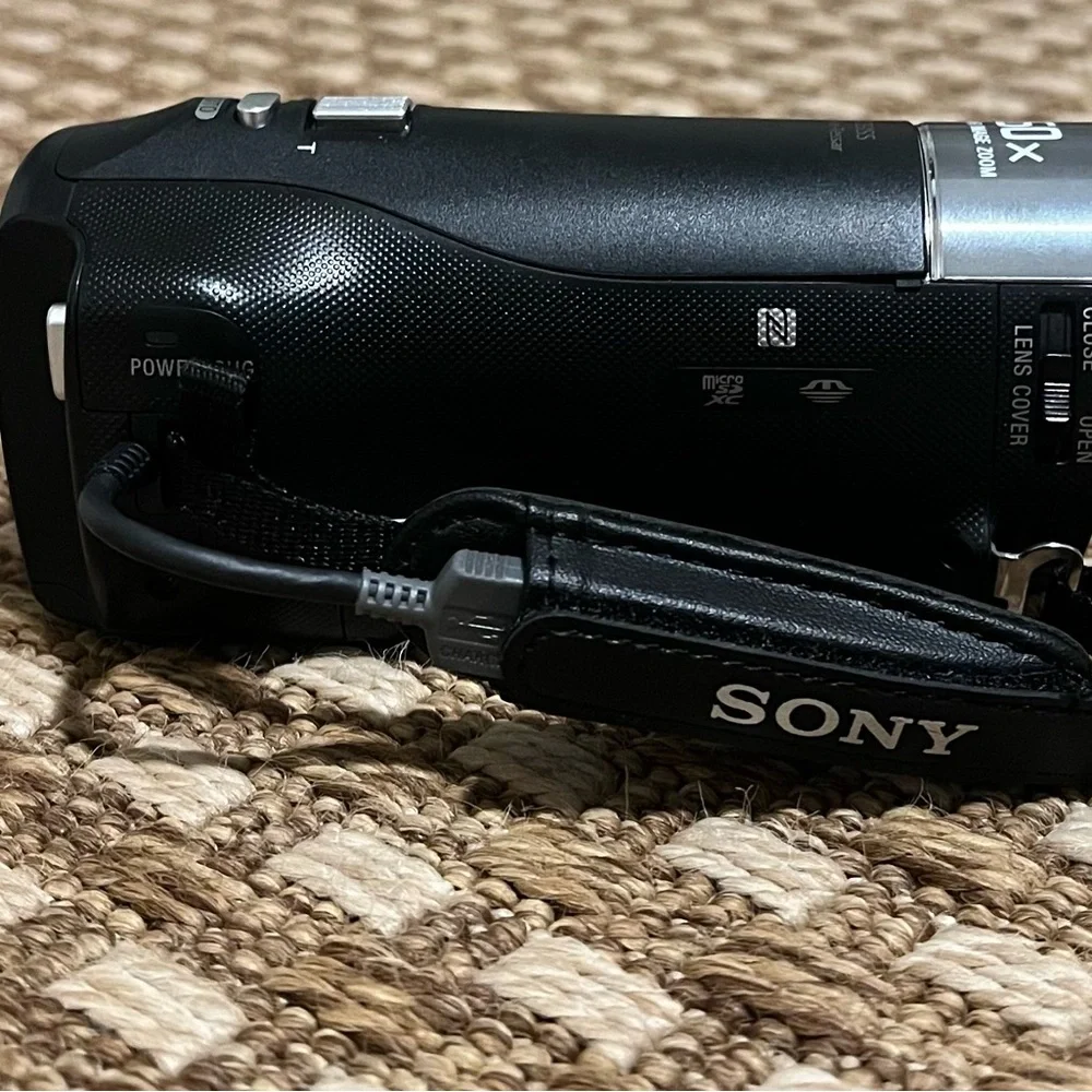 Sony camcorder zeiss